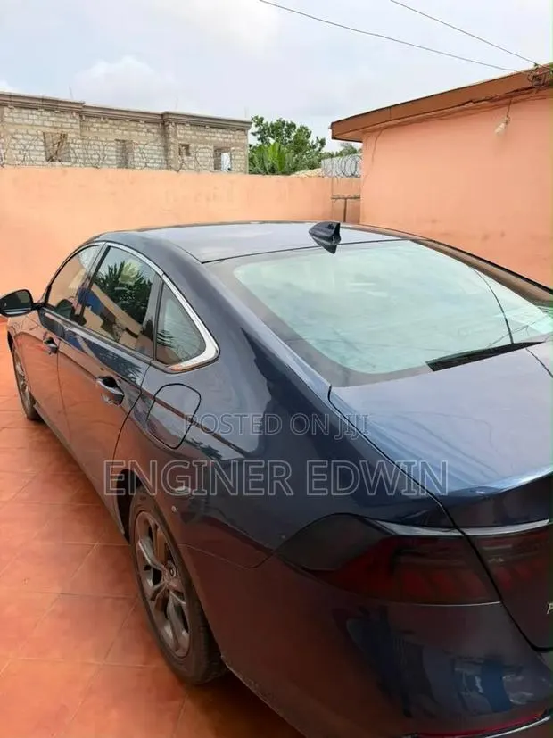 Honda Accord EX CVT 2024 Blue · Photo 1
