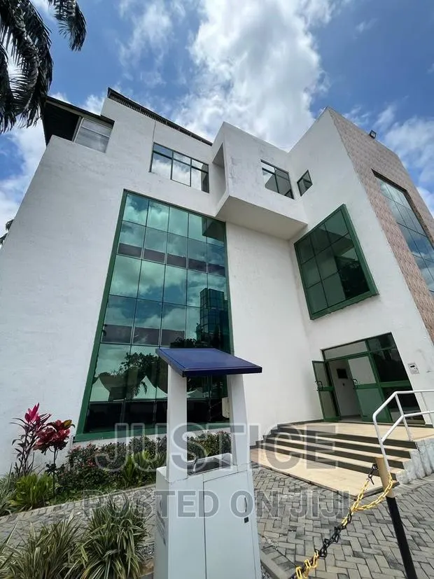 400 SQM Office Space for Rent Airport Residential Area · Photo 1