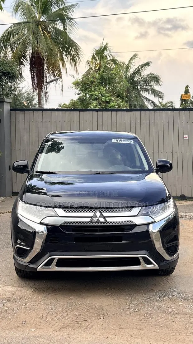 Mitsubishi Outlander ES AWC 2019 Black · Photo 1