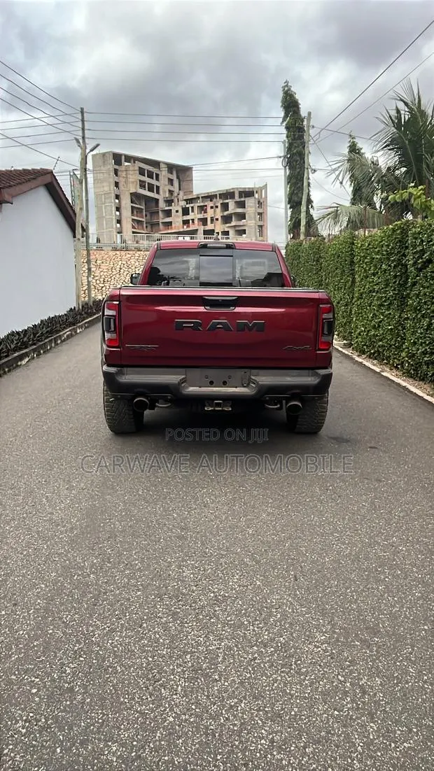 Dodge RAM 2024 Red · Photo 1