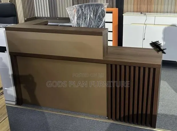Luxury Front Desk · Photo 1