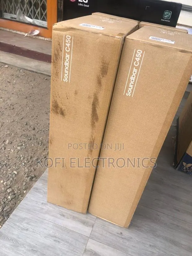 Sleek and Stylish Bluetooth Soundba · Photo 1