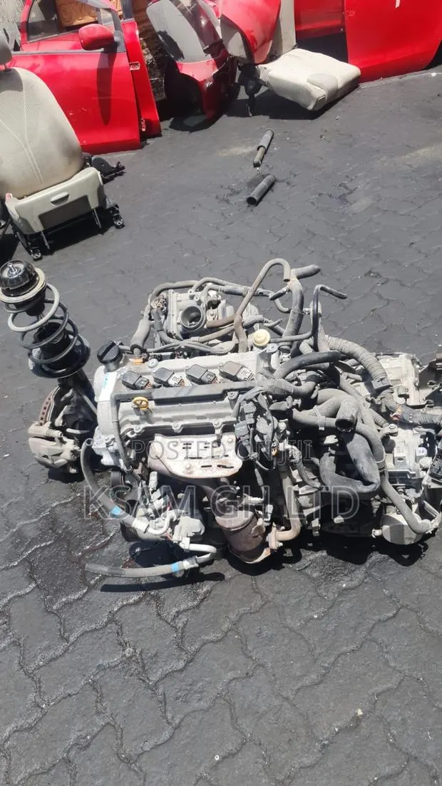 Toyota Vitz Engine 4plugs · Photo 1