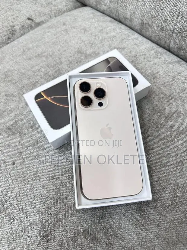 New Apple iPhone 16 Pro Max 256 GB Gold · Photo 1