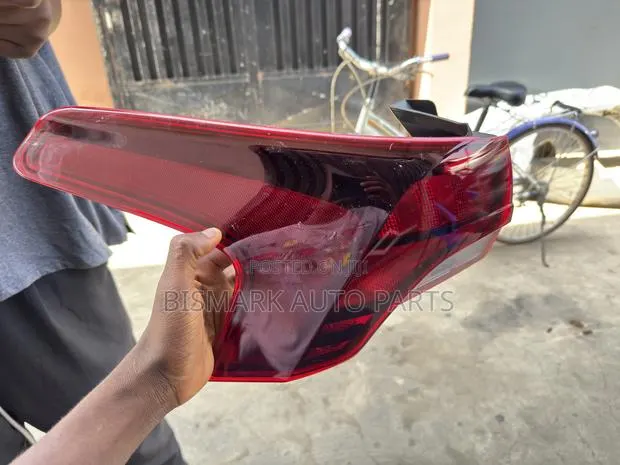 Hyundai Santafe 2021 2022 2023 Taillight · Photo 1