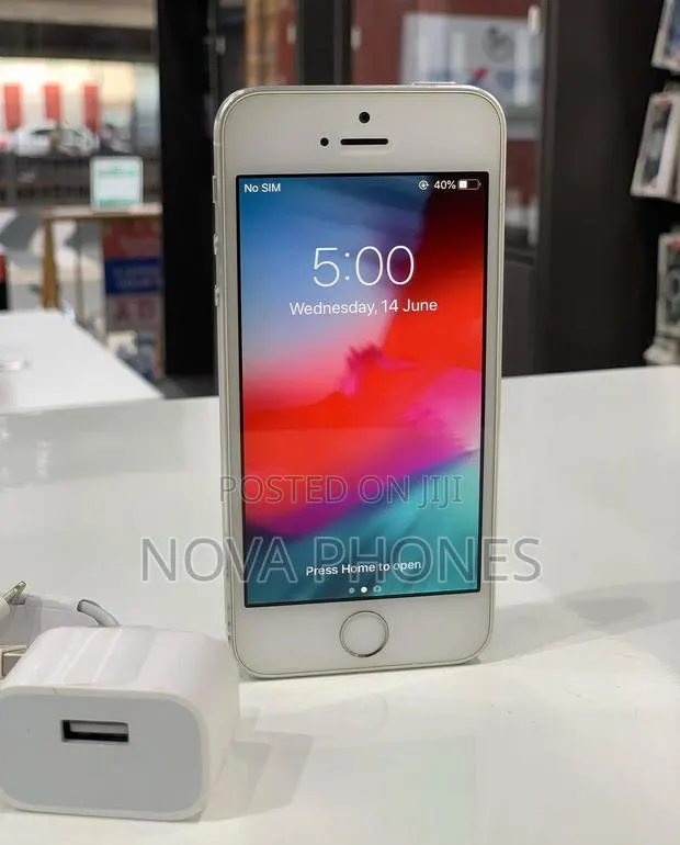 Apple iPhone 5s 16 GB · Photo 1