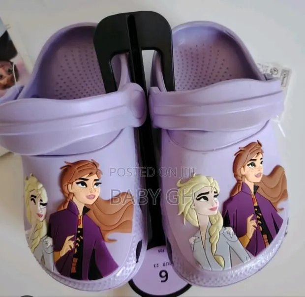 Girls Cartoon Character M S Crocs · Photo 2