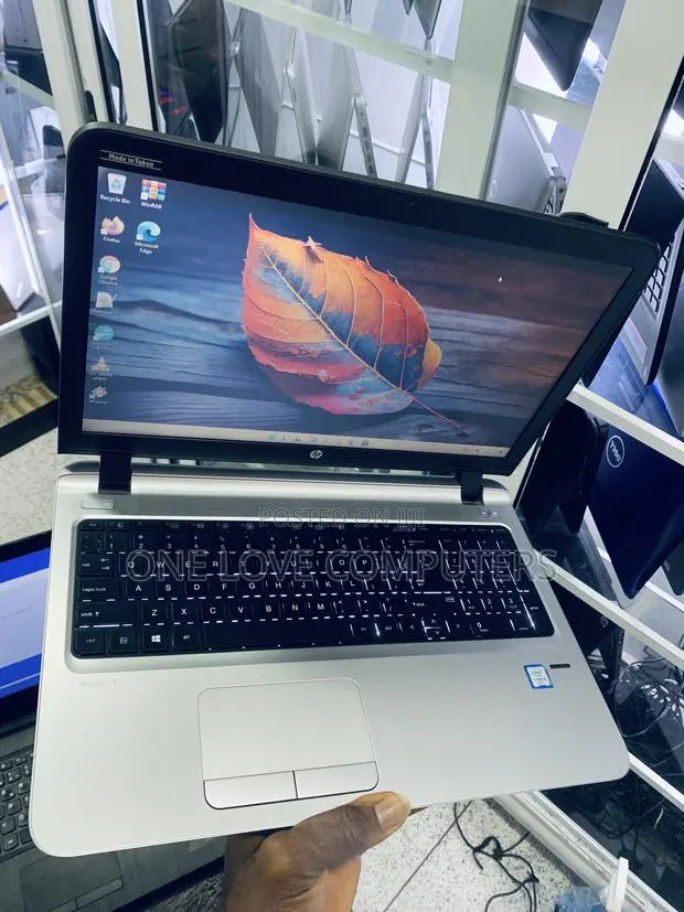 Laptop HP ProBook 450 G3 8GB Intel Core i5 HDD 500GB · Photo 1