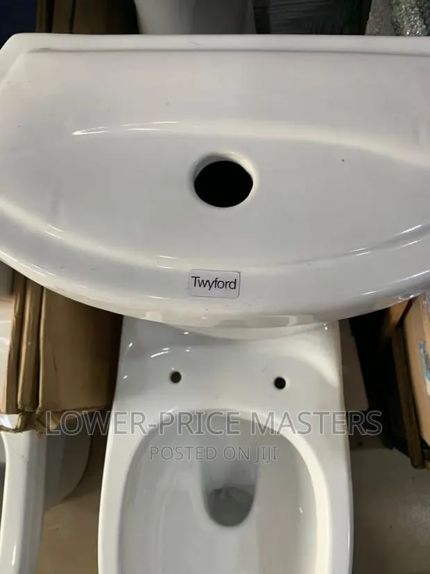 Twyford WC and Basin · Photo 1