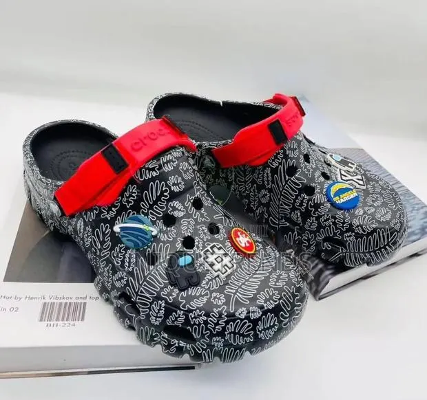 Original Crocs Classic Clog (All Terrain) · Photo 1