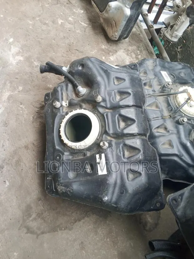 Toyota 2012 Fuel Tank · Photo 1
