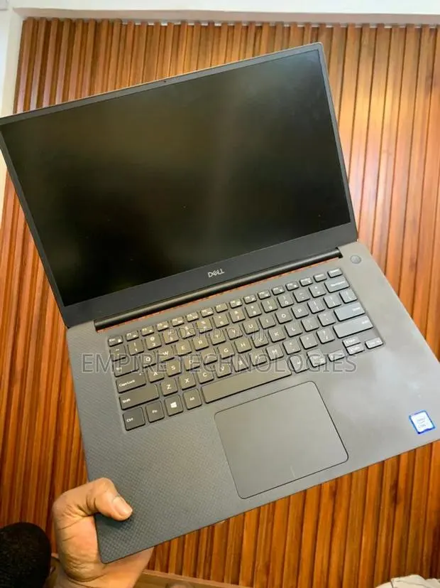 Laptop Dell Precision 5540 16GB Intel Core i7 SSD 256GB · Photo 1