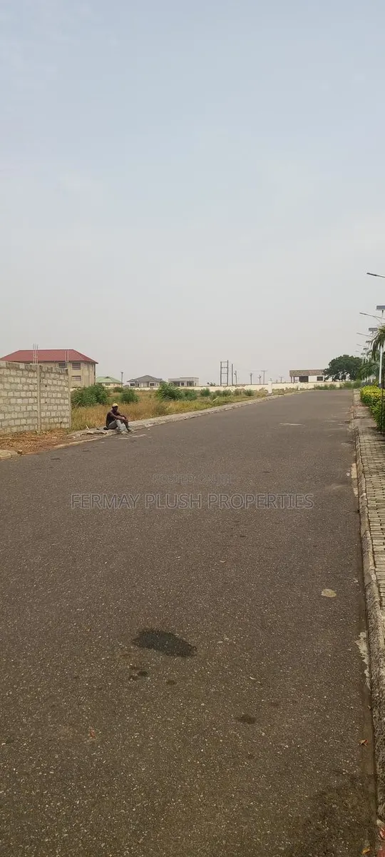 Good Location Properties at Labone for Joint Venture · Photo 1