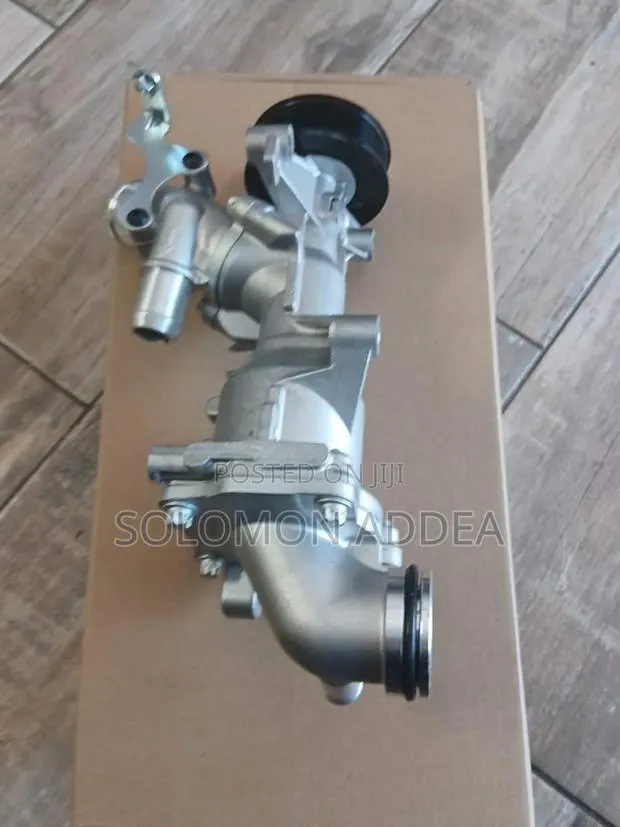 Mercedes-Benz Engine Water Pump C300,e-Class 1.6l/2.0l Turbo Engines · Photo 1
