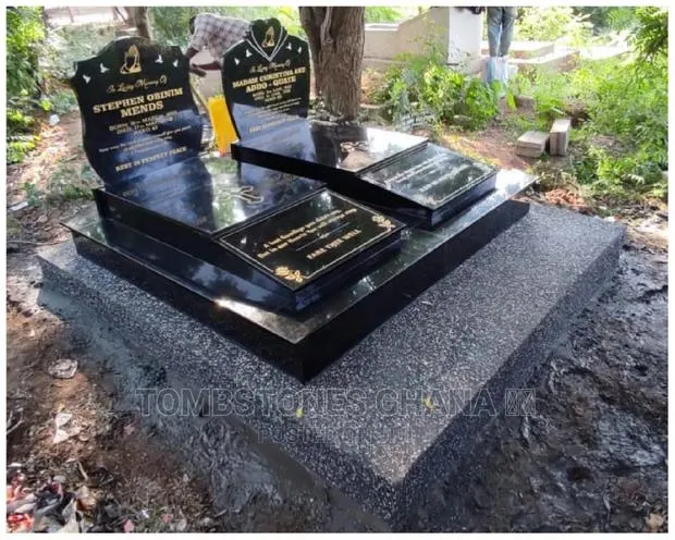 Double Granite Tombstone · Photo 1