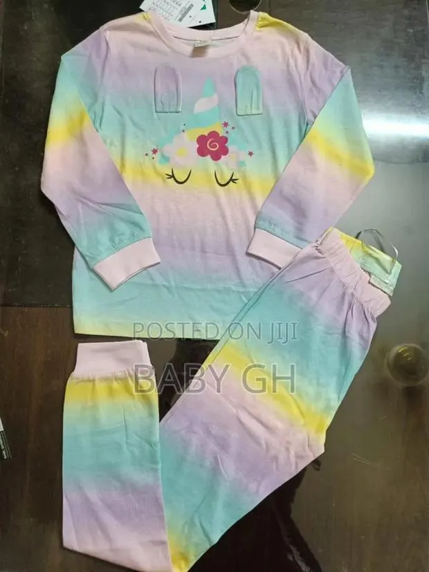 Girls Colorful Pyjamas · Photo 1