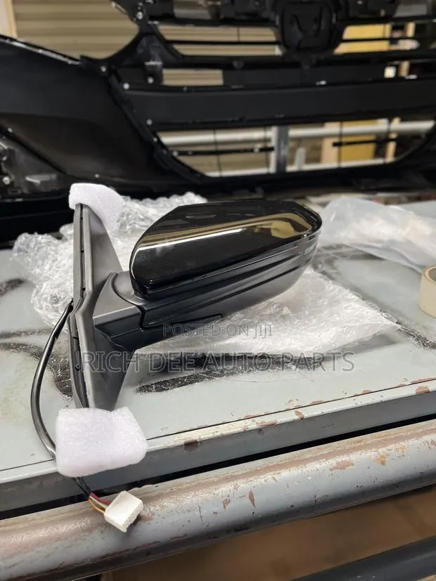 Honda Civic 2016, 2017, 2018, 2019, 2020, Side Mirror Sensor and Light · Photo 1
