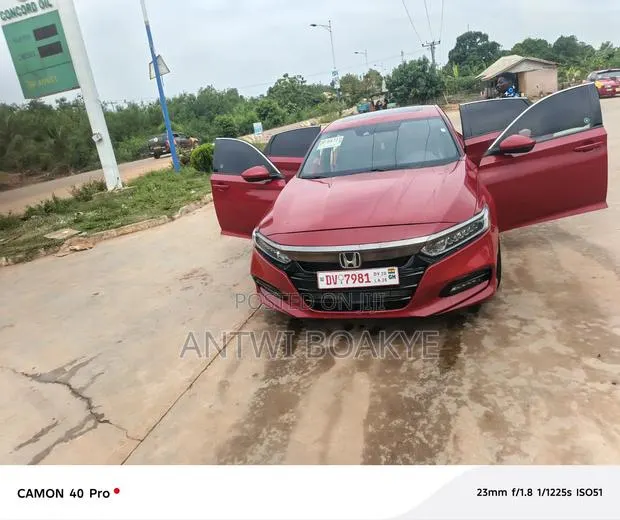 Honda Accord Sport (1.5L 4cyl Turbo CVT) 2019 Red · Photo 1