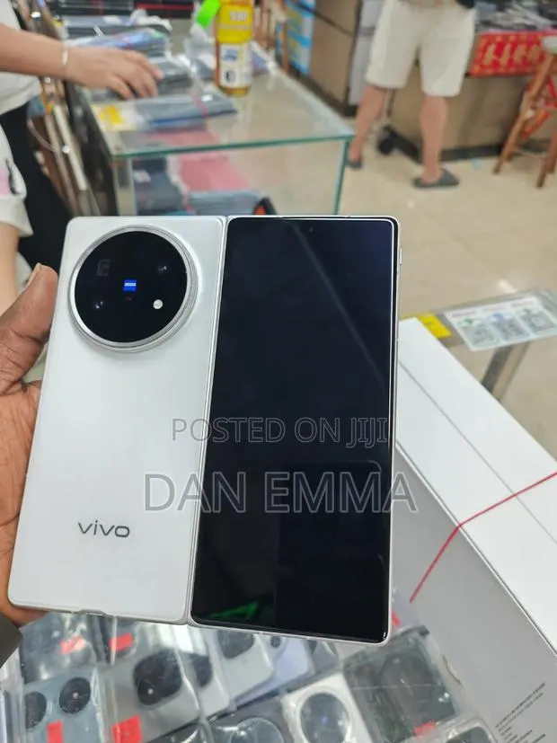 New Vivo X Fold5 512 GB White · Photo 1