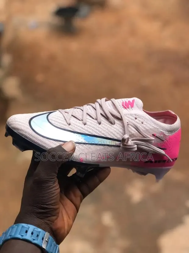 Football Boot · Photo 1