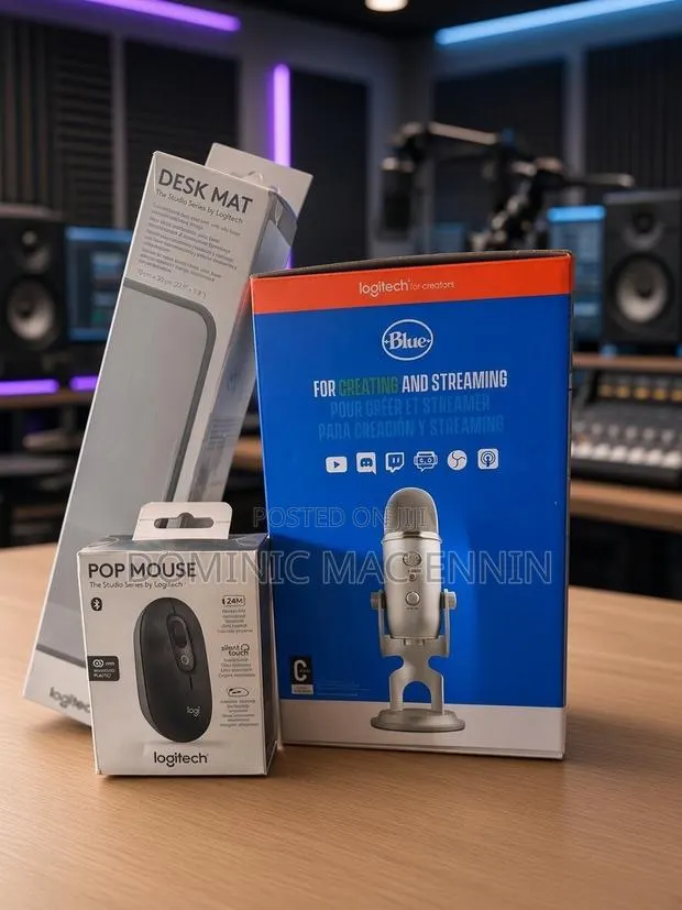 Logitech Blue Yeti USB Studio Microphone Creator Bundle · Photo 1