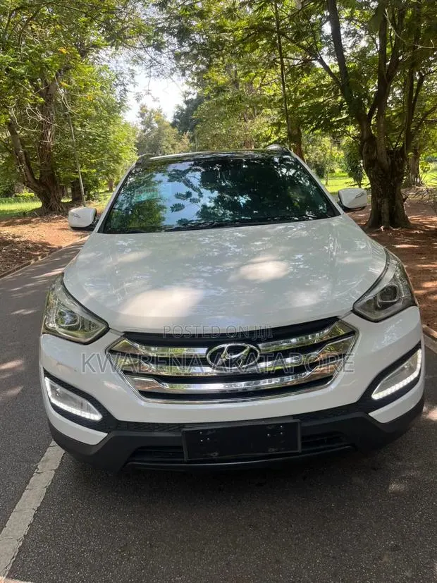 Hyundai Santa Fe SE AWD 2017 White · Photo 1