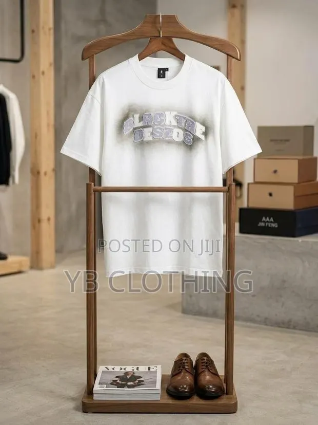 Yrn Khalifa Collections · Photo 1