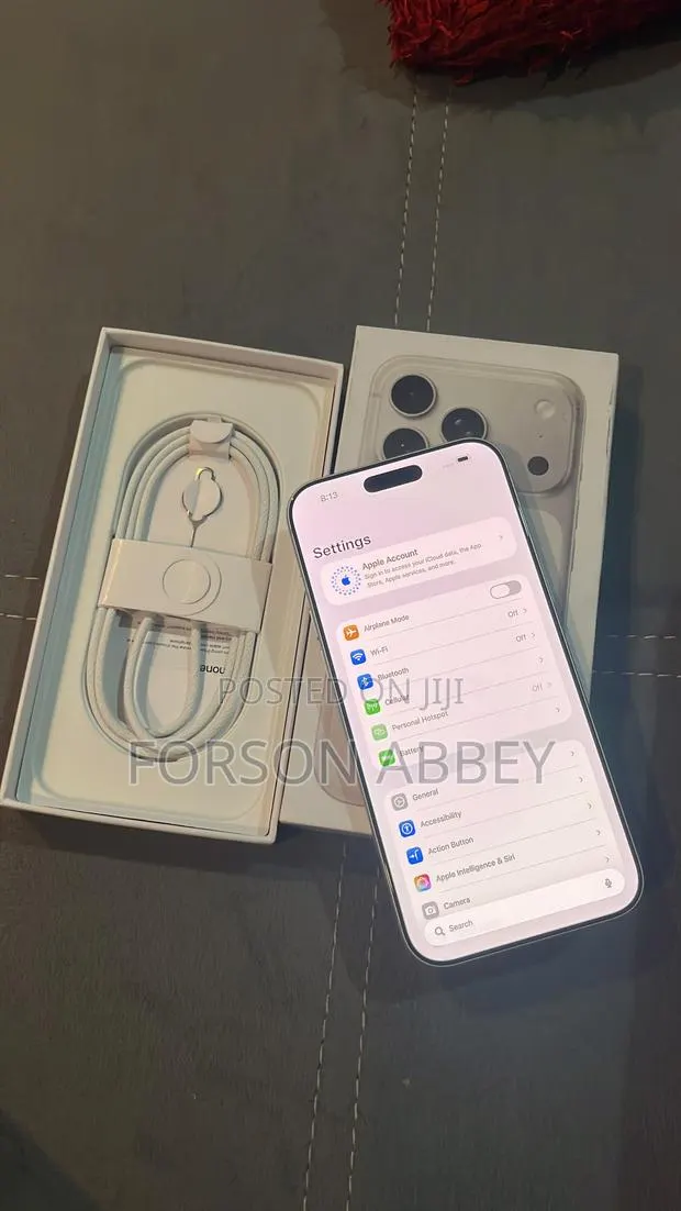 Apple iPhone 17 Pro Max 512 GB Silver · Photo 1