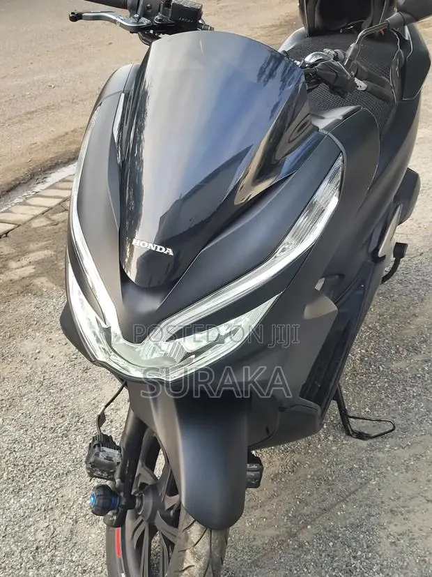 Honda 2022 Black · Photo 1