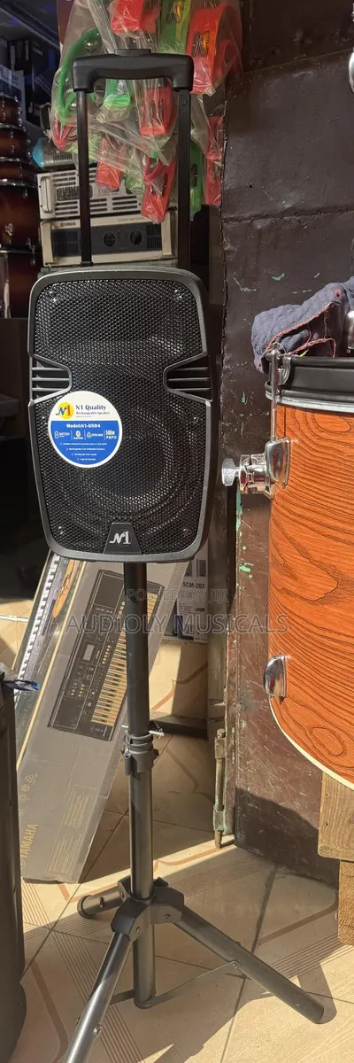 8inches Rechargeable Speaker Two Microphones and a Stand · Photo 1