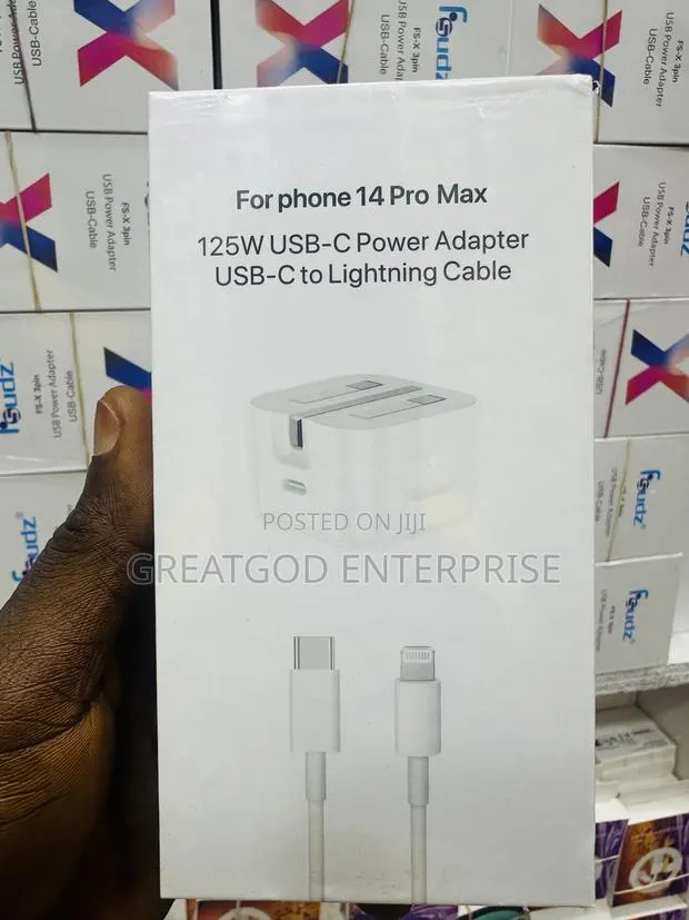 125W USB-C Power Adapter & USB-C to Lightning Cable · Photo 1