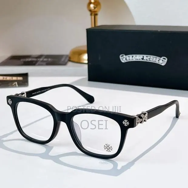 Chrome Lens · Photo 1