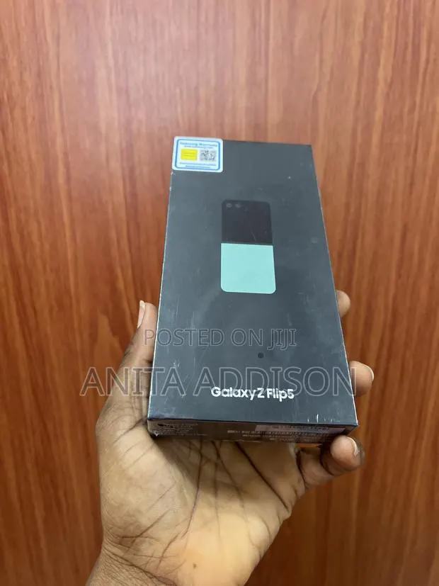 New Samsung Galaxy Z Flip5 256 GB · Photo 1