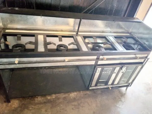 For Stand Gas Stove With Mini Oven for Industrial Use · Photo 1