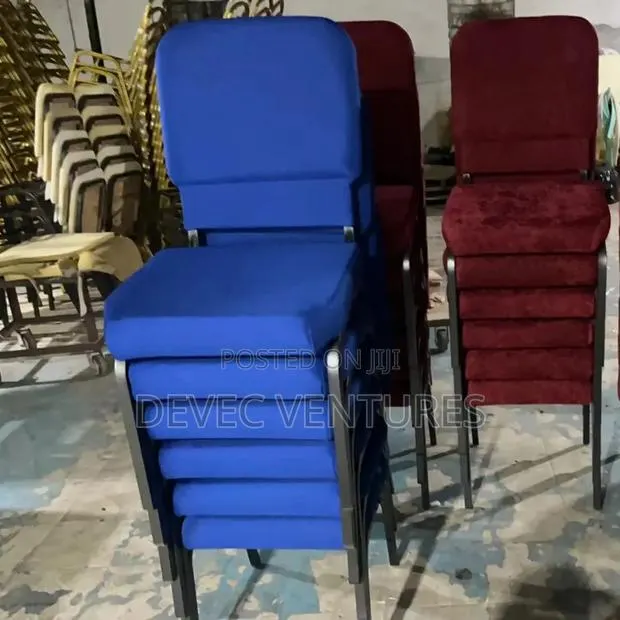 Adutorioum Chairs · Photo 1