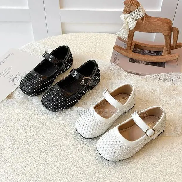 Luxury Pearl Princess Mary Jane Shoes – Girls' · Photo 1