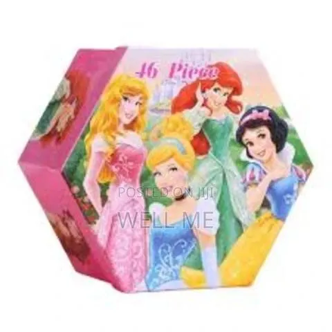 Disney 46 Pieces Art Set · Photo 1