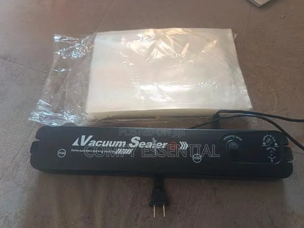 Automatic Vacuum Sealing Machine · Photo 1