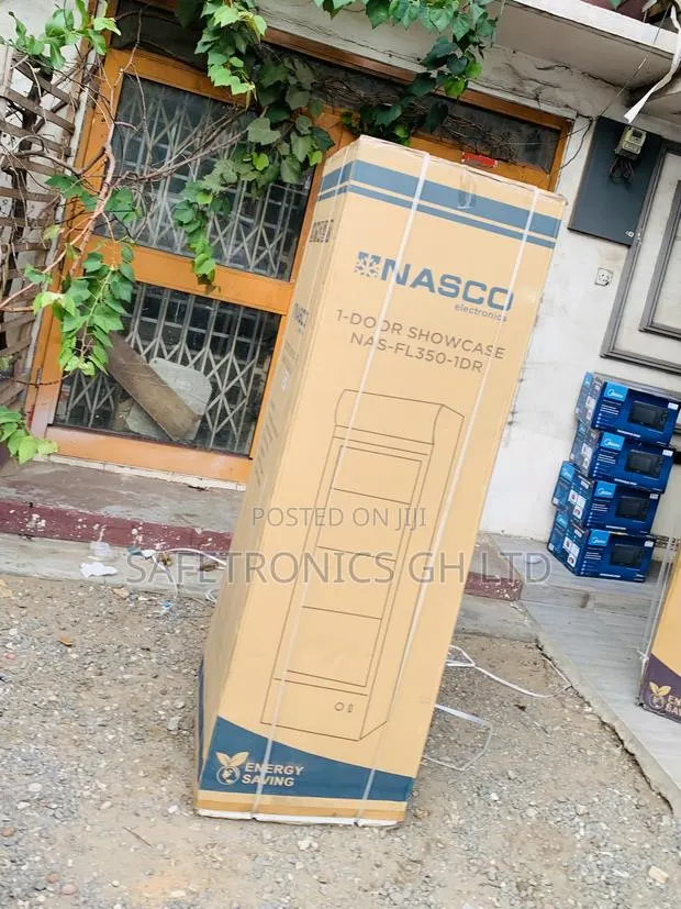 Secure Glass Nasco NAS-FL360-1DR-1 298L Single-Door Display Fridge · Photo 1