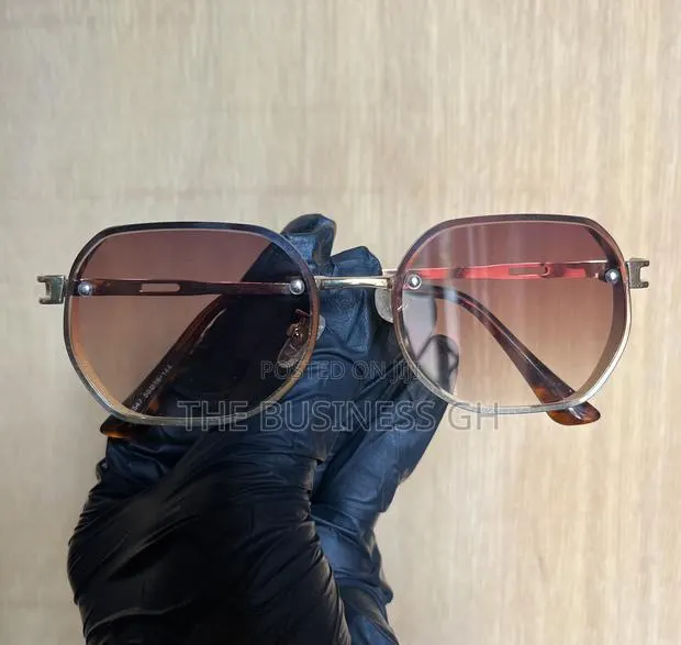 Brown Sunglasses for Men · Photo 1