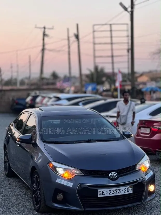 Toyota Corolla 2016 Matt Black · Photo 1