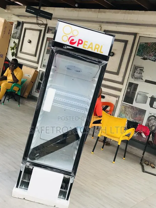 Quiet Design PVC-316 253 Liters Singledoor Display Pearl · Photo 1