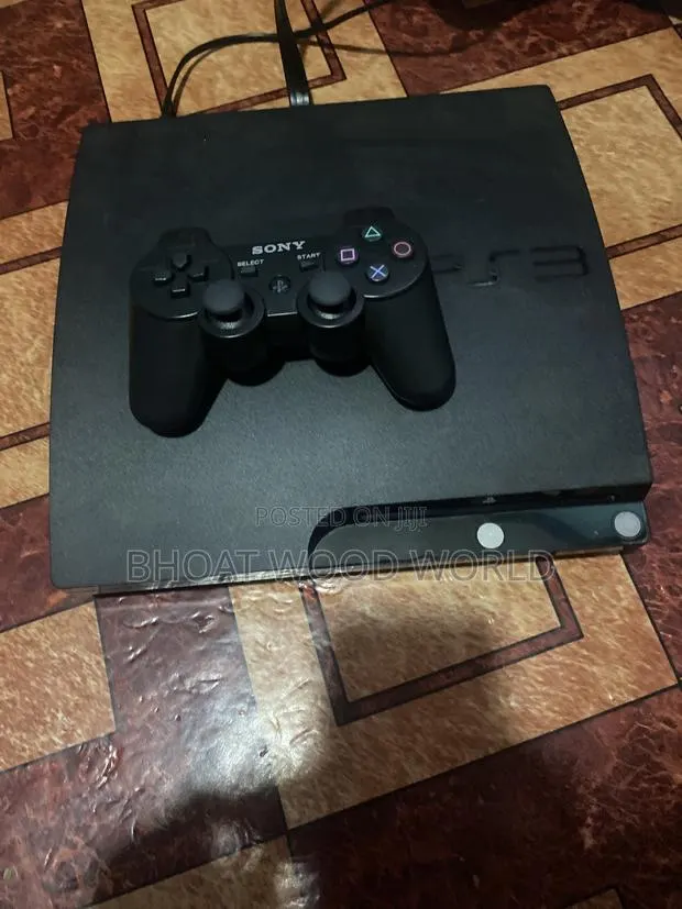 Ps3 Slim With Games · Photo 1