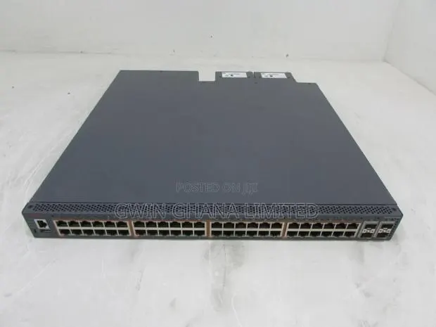 Avaya Extreme Networks ERS5952GTS-PWR+ /48×1Gb/S|PoE+ |4× 10 Gb/S SFP+ · Photo 1