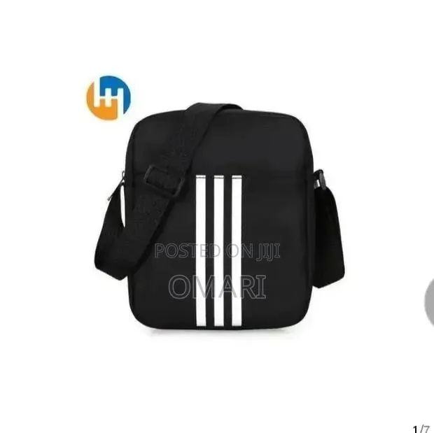 New Fashionable Black and White Striped Shoulder Bag Large Capacity. · Photo 1