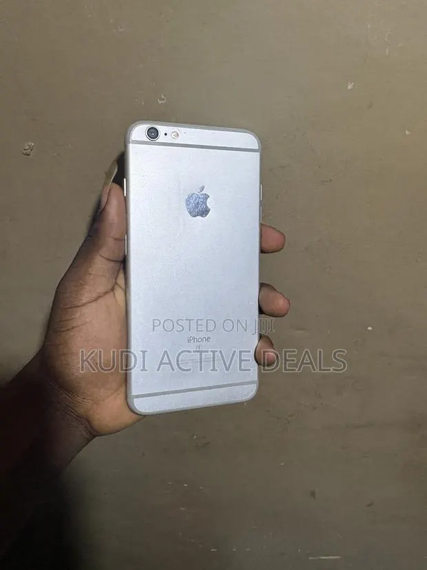 Apple iPhone 6s Plus 32 GB Silver · Photo 1