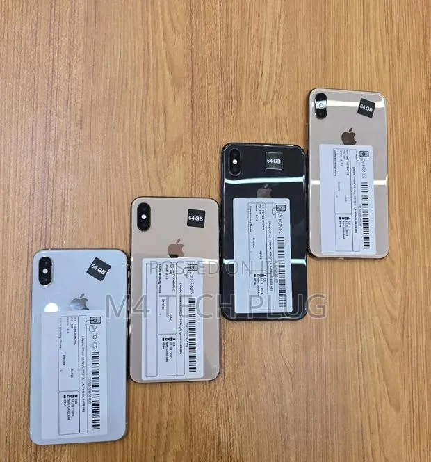 Apple iPhone XS Max 64 GB White · Photo 1