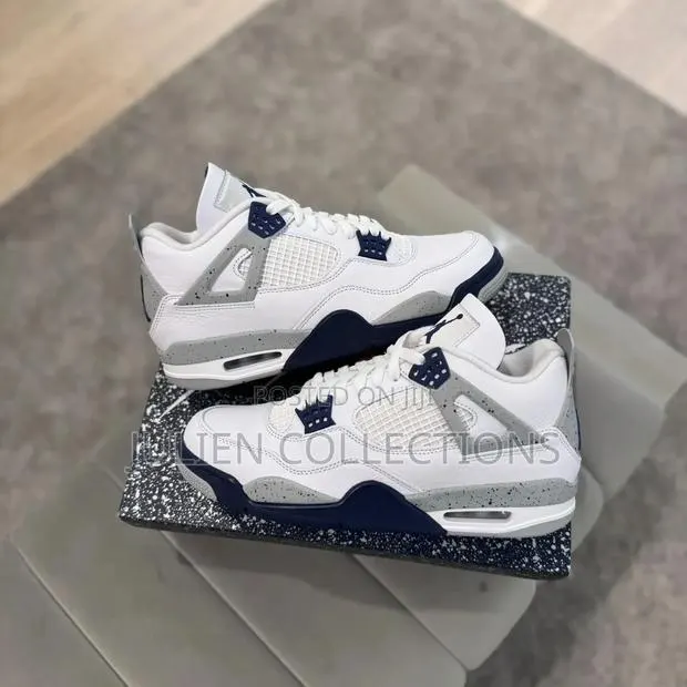Jordan Retro 4 Oreo White and Blue · Photo 1