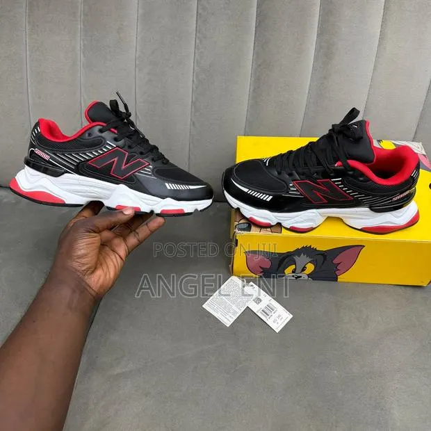 New Balance M2000 Sneakers Red Black Available (Location: Adum Kumasi) · Photo 1