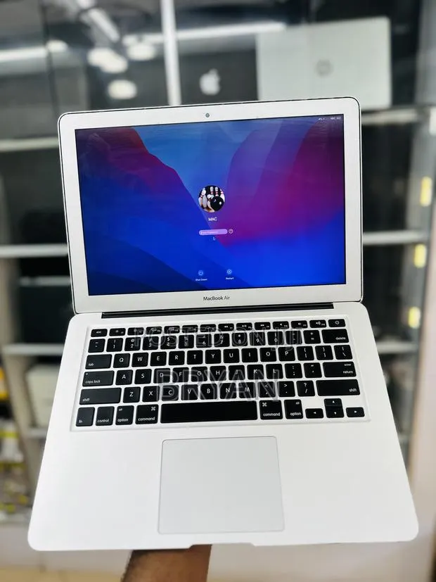 Laptop Apple MacBook Air 2015 8GB Intel Core i5 SSD 256GB · Photo 1